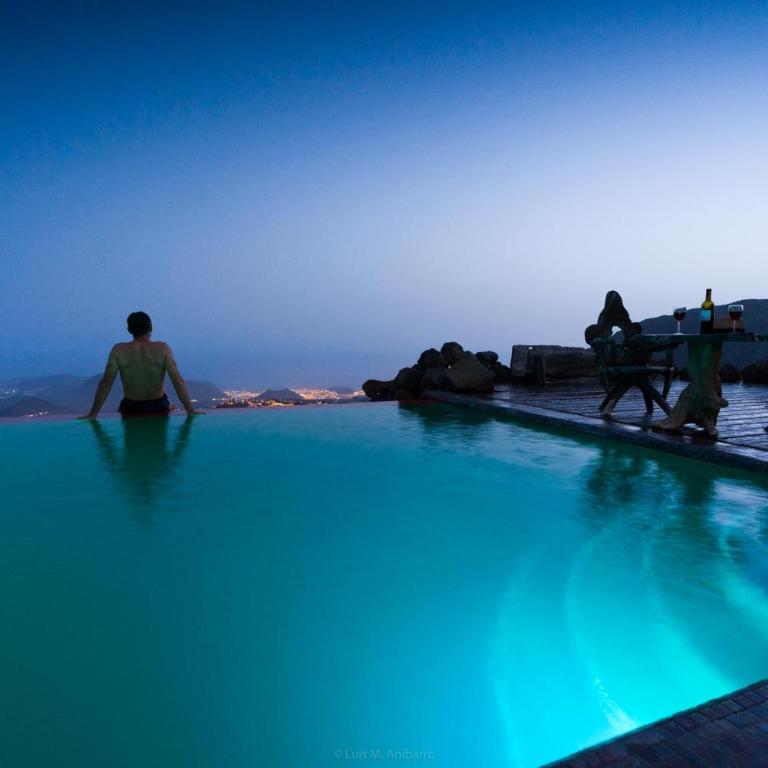 Historic Canarian House, Private Heated Infinity Pool, BBQ, WIFI + Panoramic Ocean Views - Villa - 26