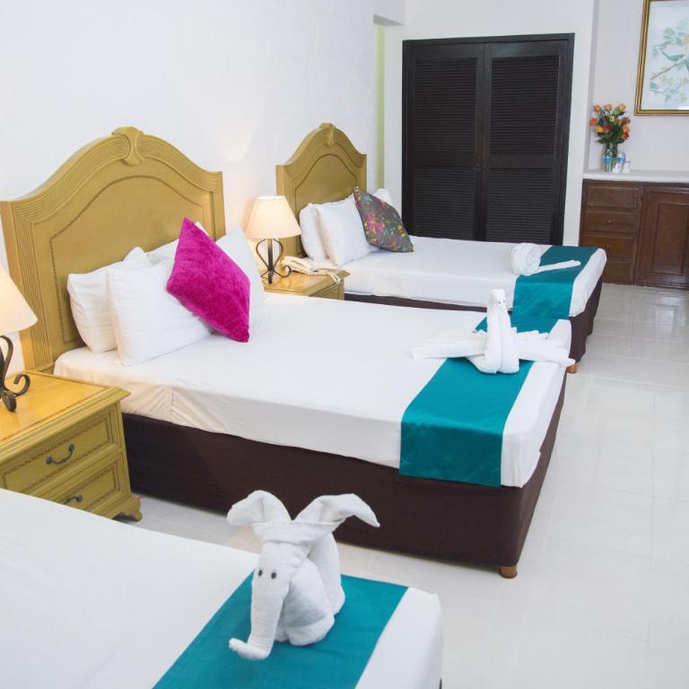 Maison del Embajador - Family Room - 7