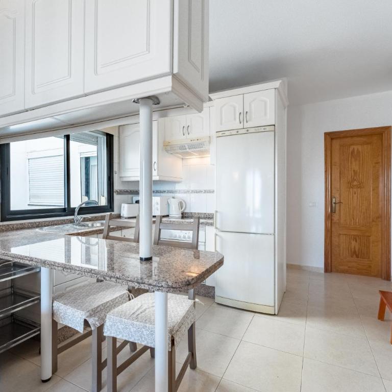 Cosy apartment with sea view en el centro Los Cristianos - Apartamento con terraza - 14
