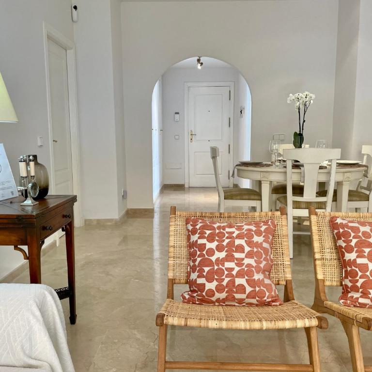 Lomas del Marbella Club - EaW Homes - Two-Bedroom Apartment - 10