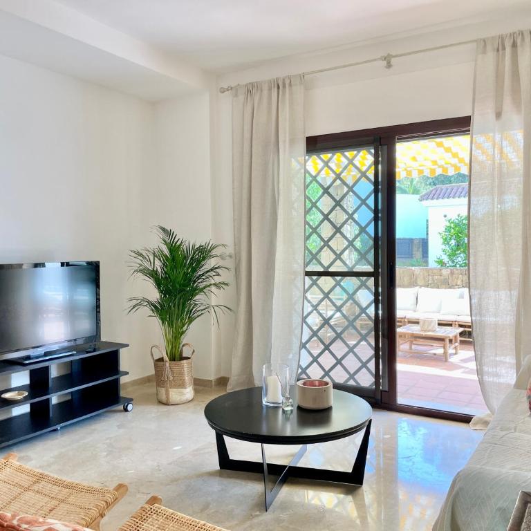 Lomas del Marbella Club - EaW Homes - Two-Bedroom Apartment - 9