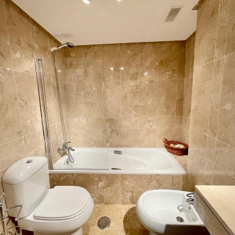 Lomas del Marbella Club - EaW Homes - Two-Bedroom Apartment - 20