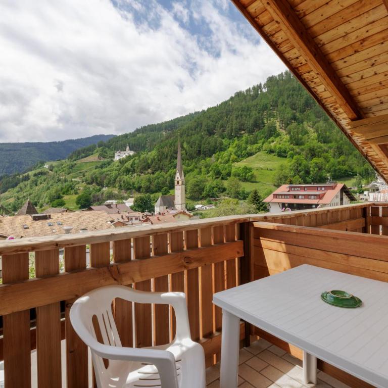 Garni Ziernheld - Double Room with Balcony - 4