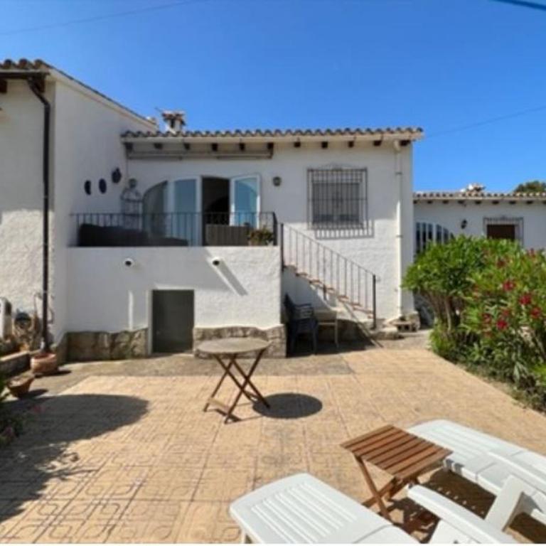 Casa Lala - Three-Bedroom House - 1