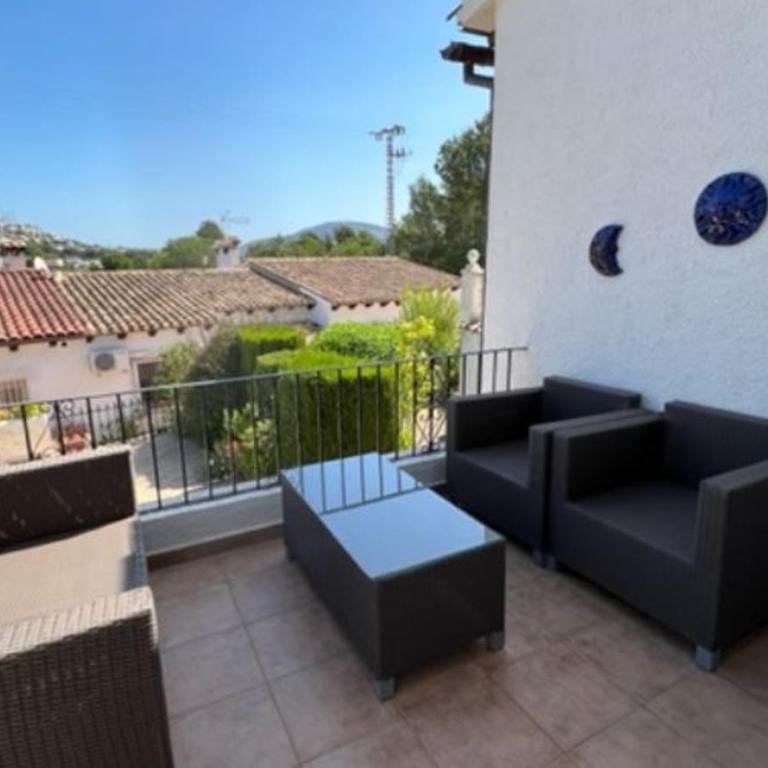 Casa Lala - Three-Bedroom House - 11