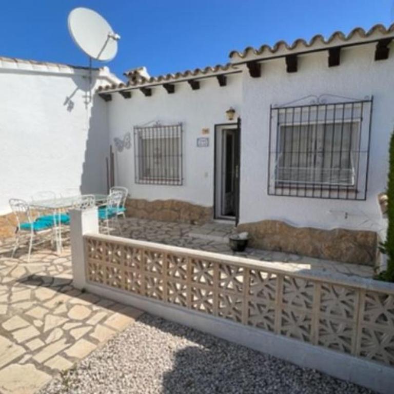 Casa Lala - Three-Bedroom House - 14
