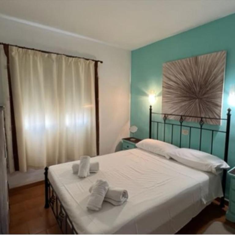 Casa Lala - Three-Bedroom House - 15