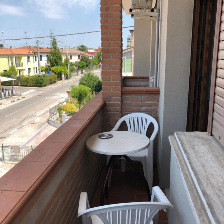 Le Terrazze - Camera Familiare con Balcone - 2