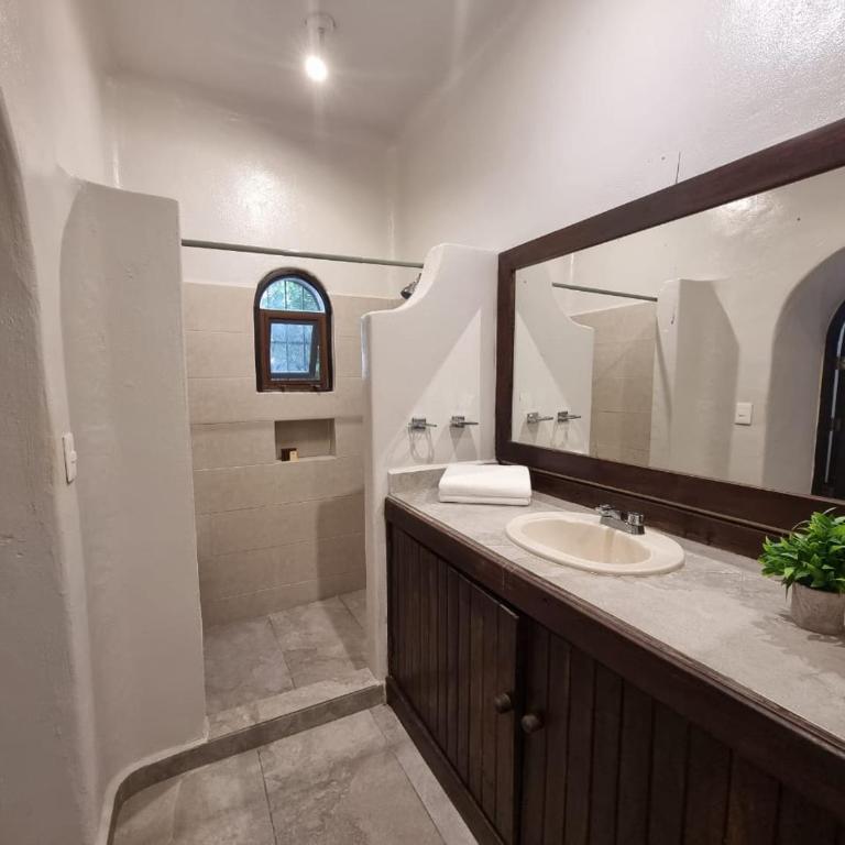 Beautiful House in Playacar 4 bedrooms with AC - Four-Bedroom House - 13
