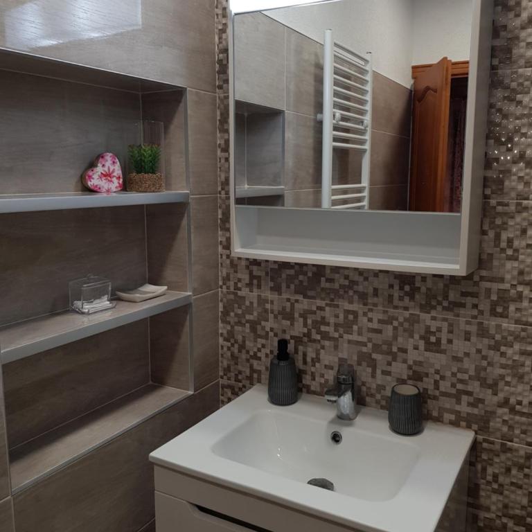 Apartmani Filipi - Deluxe Apartment - 20