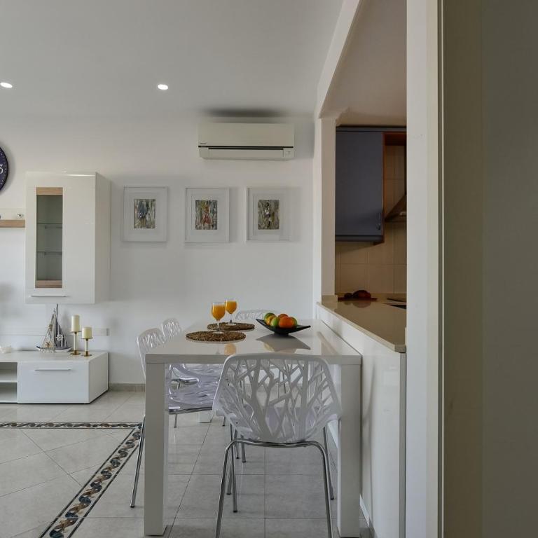 212 Relax Sea Views - Alicante Holiday - Apartment with Sea View - 12