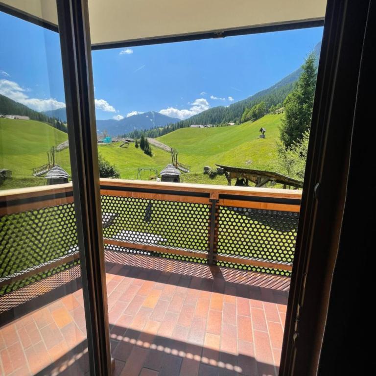 Guesthouse Rungg - Camera Familiare con Balcone - 6