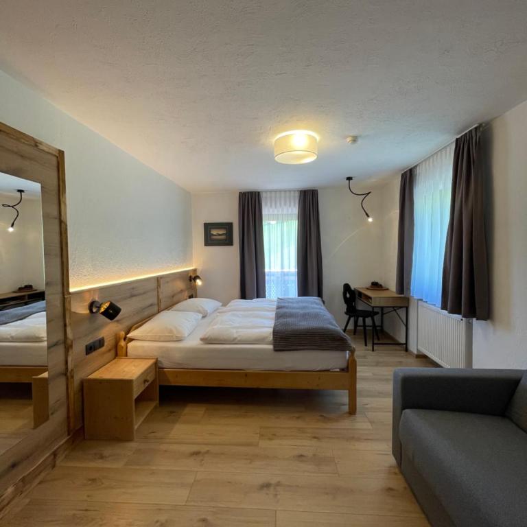 Guesthouse Rungg - Camera Familiare con Balcone - 5