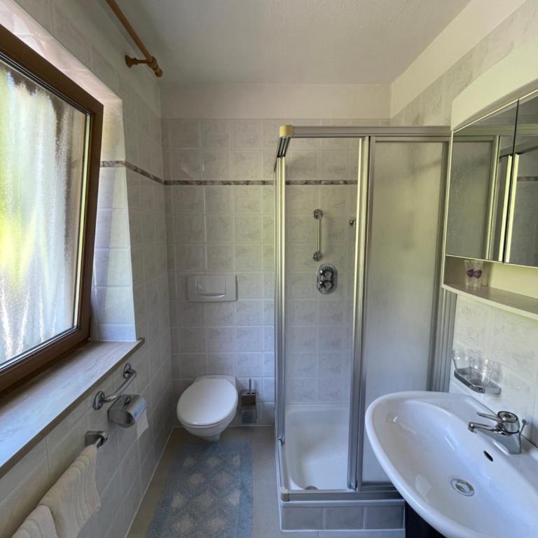 Guesthouse Rungg - Camera Familiare con Balcone - 10