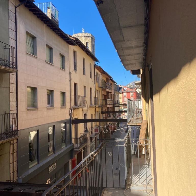 HERITAGE APARTMENTS CERDANYA al carrer Major i parking - Deluxe Apartment mit Balkon und 2 Schlafzimmern - 12