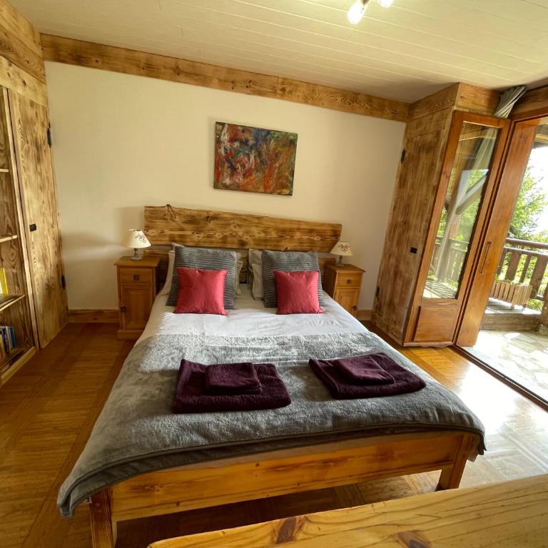 Chalet Le Doux Si, Large Self-Contained Apartment, 2km from Doucy-Combelouvière and close to Valmorel - Appartamento con 2 Camere da Letto - 11