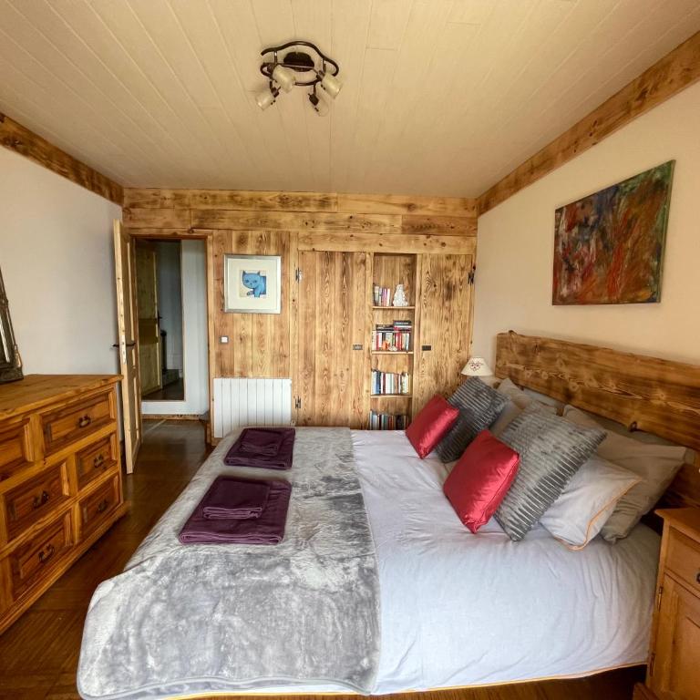 Chalet Le Doux Si, Large Self-Contained Apartment, 2km from Doucy-Combelouvière and close to Valmorel - Appartamento con 2 Camere da Letto - 9