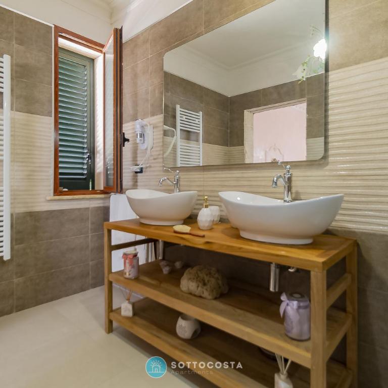 Dolce Aurora - Double Room with Private Bathroom - 18