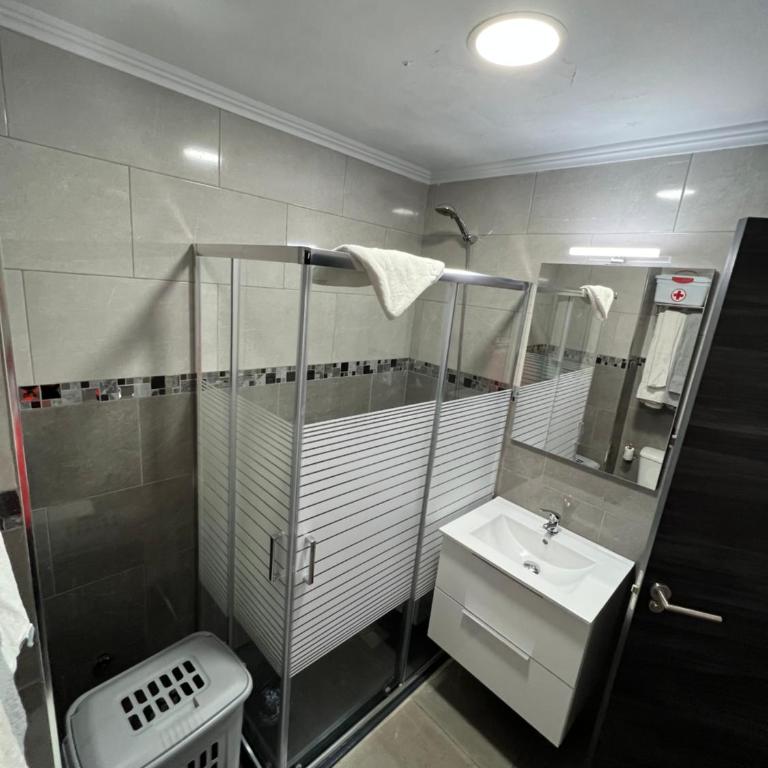 Coconoa Beach - Two-Bedroom Apartment - 8