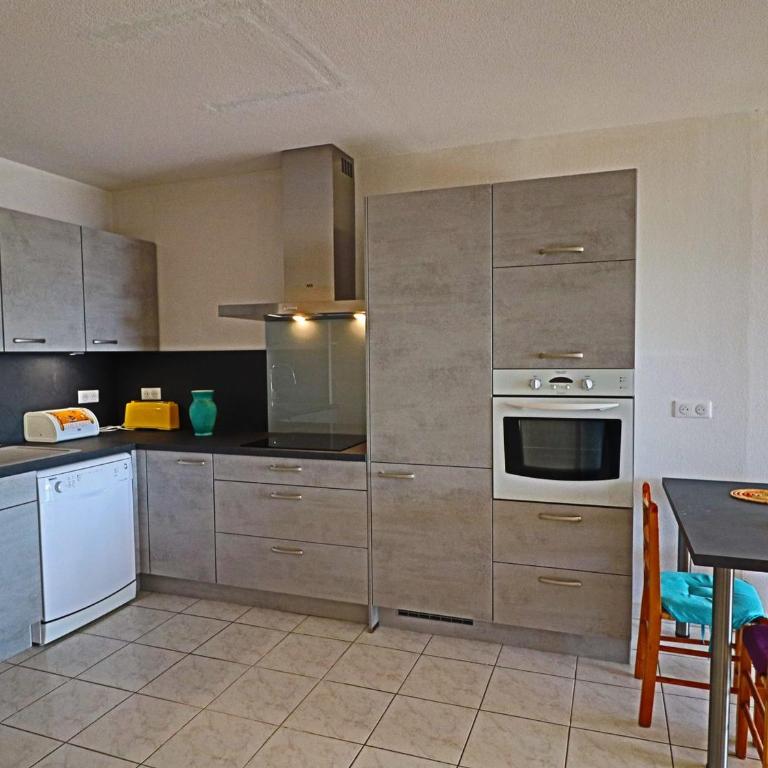 Spacieux 60m² classé 3 étoiles, terrasse vue mer, proche plage - FR-1-472A-136 - Appartement (5 Adultes) - 3