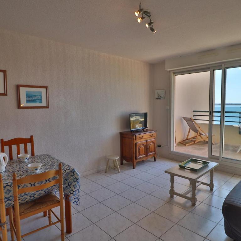 Appartement 2 pièces avec terrasse face plage du Lazaret - 2 clévacances - FR-1-472A-157 - Apartment (4 Erwachsene) - 6