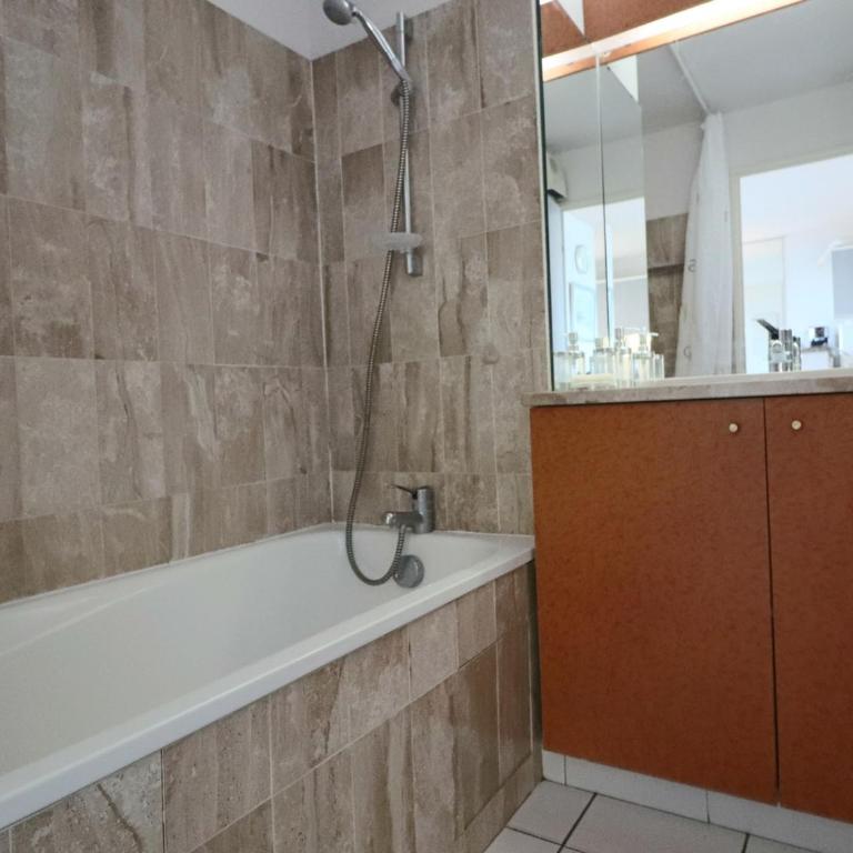 Appartement climatisé 4/6 pers avec terrasse vue sur mer - FR-1-472A-166 - Appartement (6 Adultes) - 9