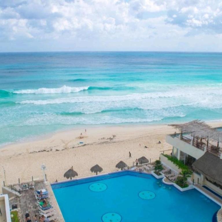 Cancun Plaza Condo Ocean front - One-Bedroom Apartment - 41