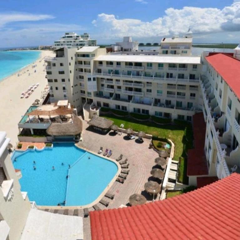 Cancun Plaza Condo Ocean front - One-Bedroom Apartment - 36