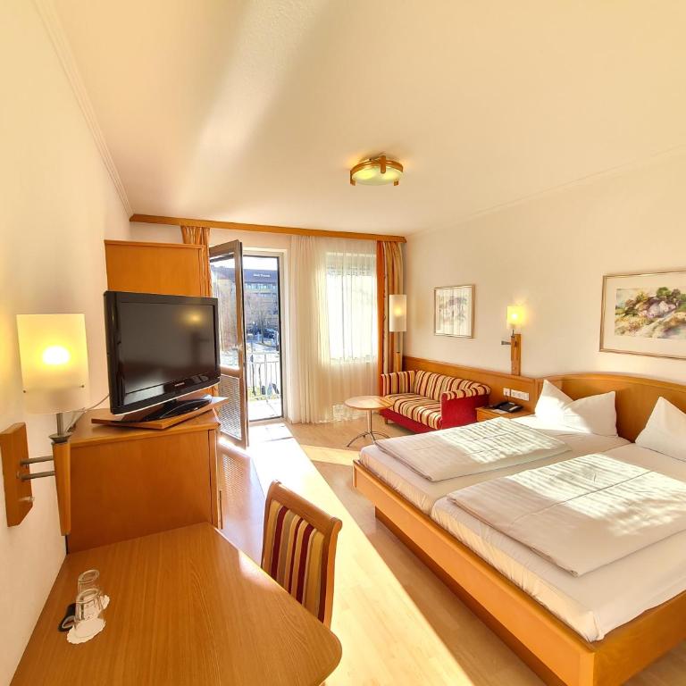 Thermenhotel Tannenhof - Ihr Wohlfühl-Hotel - Comfort Double Room with Shower - 2