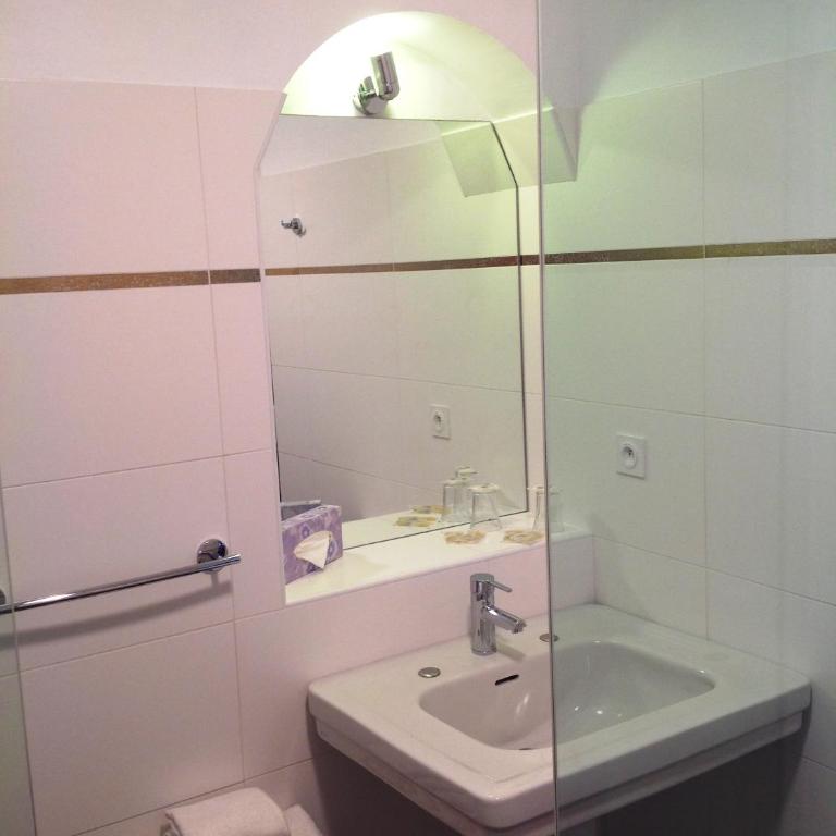 Grand Hôtel de la Poste - Chambre Triple - 1
