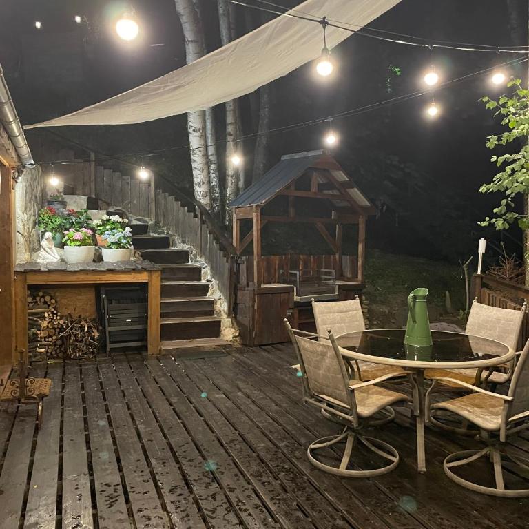 Chalet Le Doux Si, Large Self-Contained Apartment, 2km from Doucy-Combelouvière and close to Valmorel - Appartamento con 2 Camere da Letto - 16