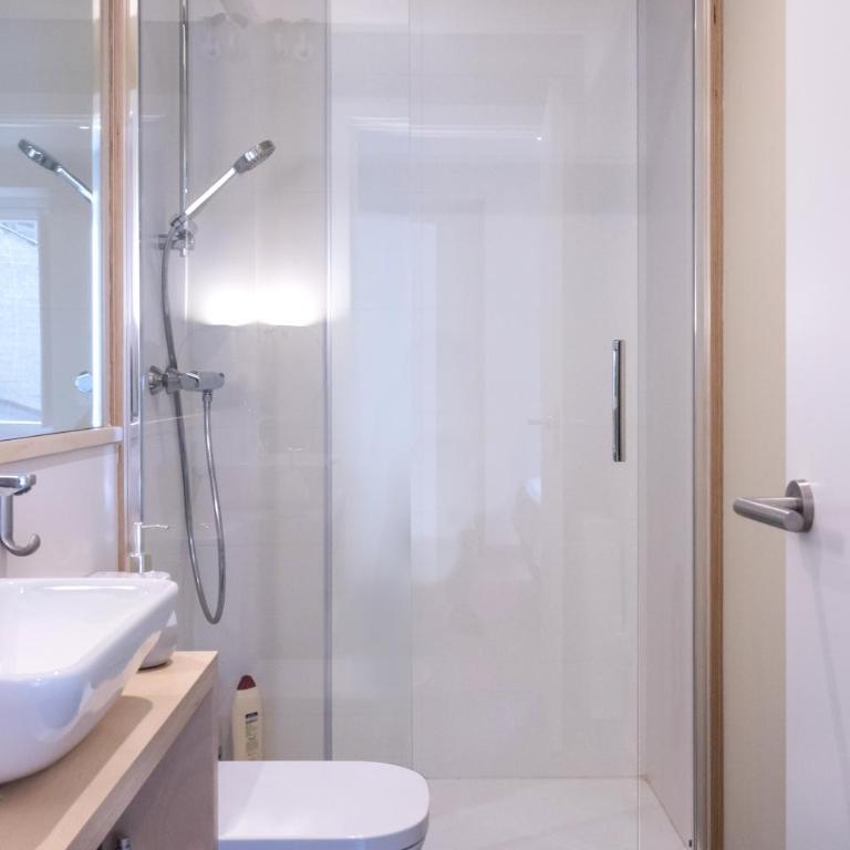 HERITAGE APARTMENTS CERDANYA al carrer Major i parking - Apartment mit Terrasse - 10