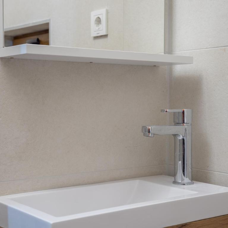Monte Pino Lux Apartments - Small Double Room - 8