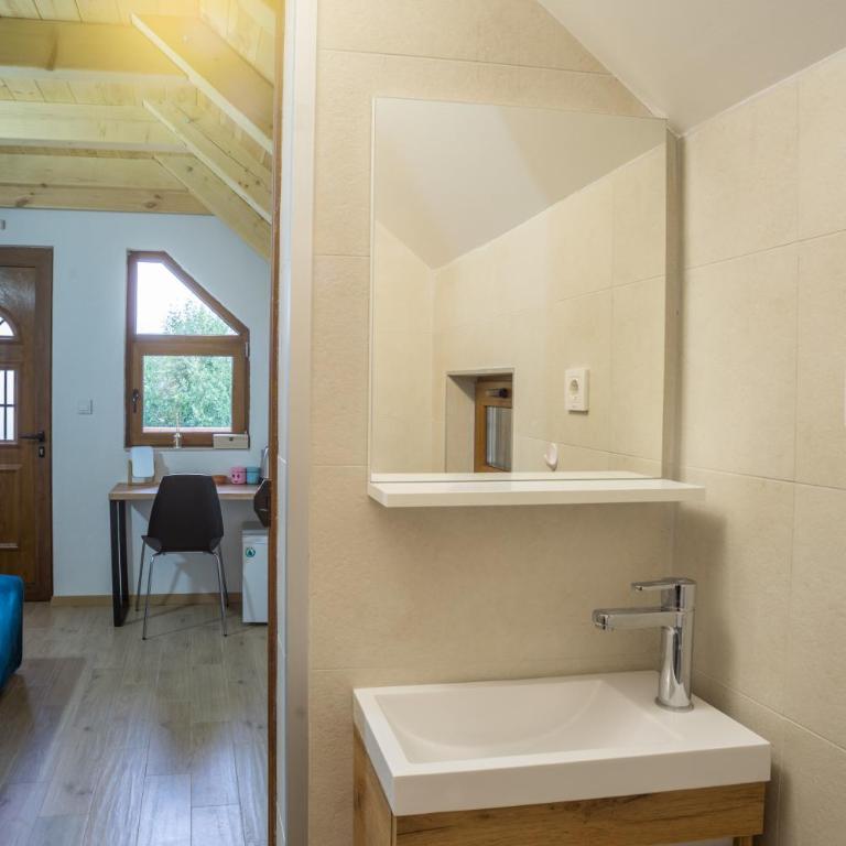 Monte Pino Lux Apartments - Small Double Room - 5
