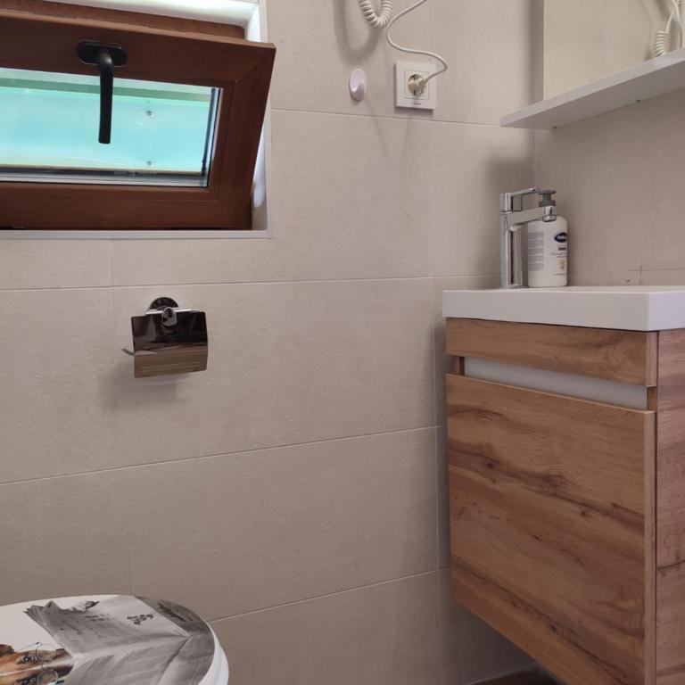 Monte Pino Lux Apartments - Small Double Room - 11