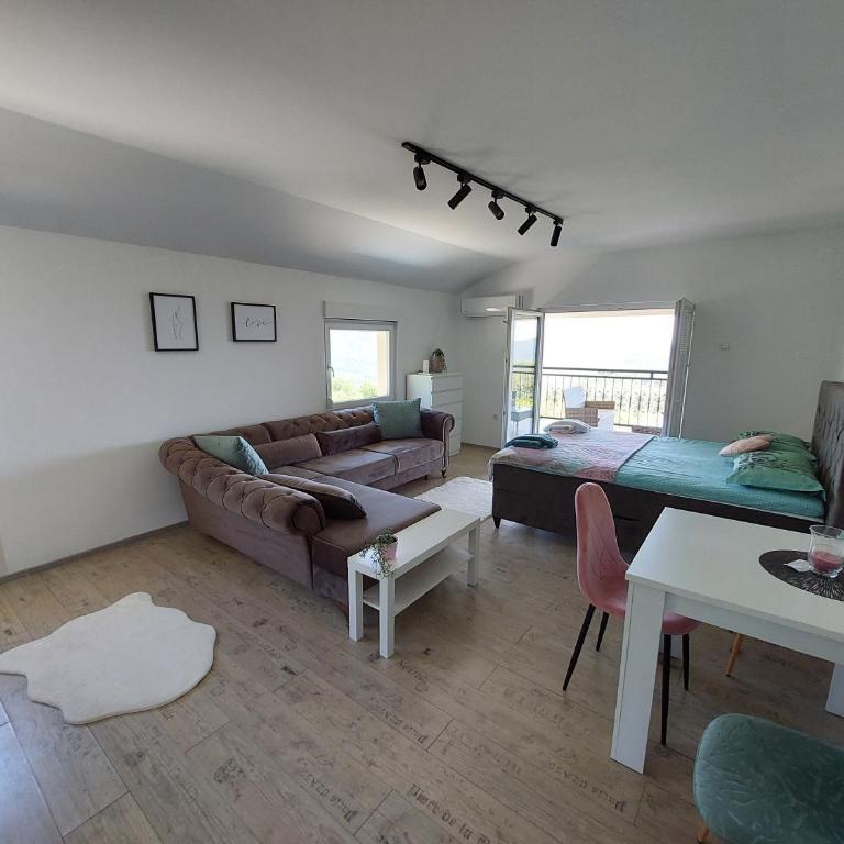 Darija - One-Bedroom Apartment - 5