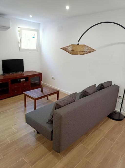 VILLA FALCONERA APARTAMENTS, GANDIA a las faldas de la montaña RELAX & PETS - Apartamento de 1 dormitorio - 81