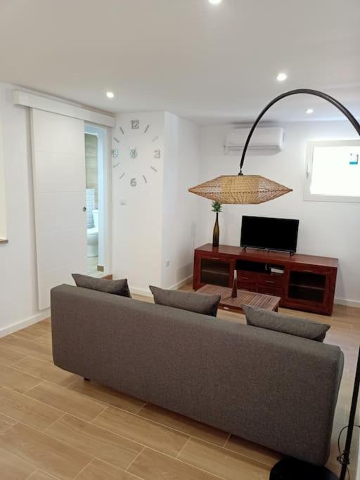 VILLA FALCONERA APARTAMENTS, GANDIA a las faldas de la montaña RELAX & PETS - Apartamento de 1 dormitorio - 80