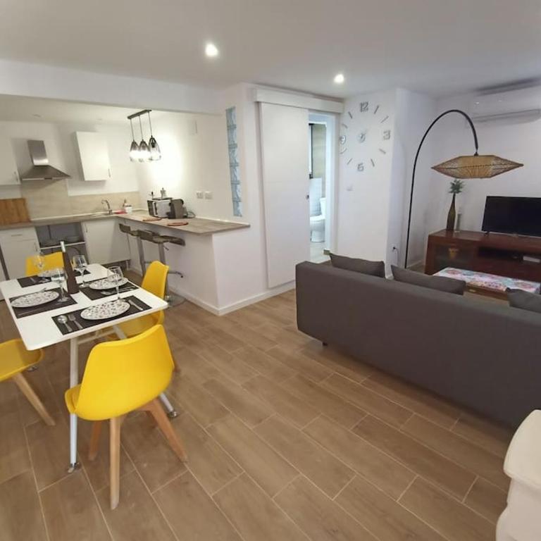 VILLA FALCONERA APARTAMENTS, GANDIA a las faldas de la montaña RELAX & PETS - Apartamento de 1 dormitorio - 21