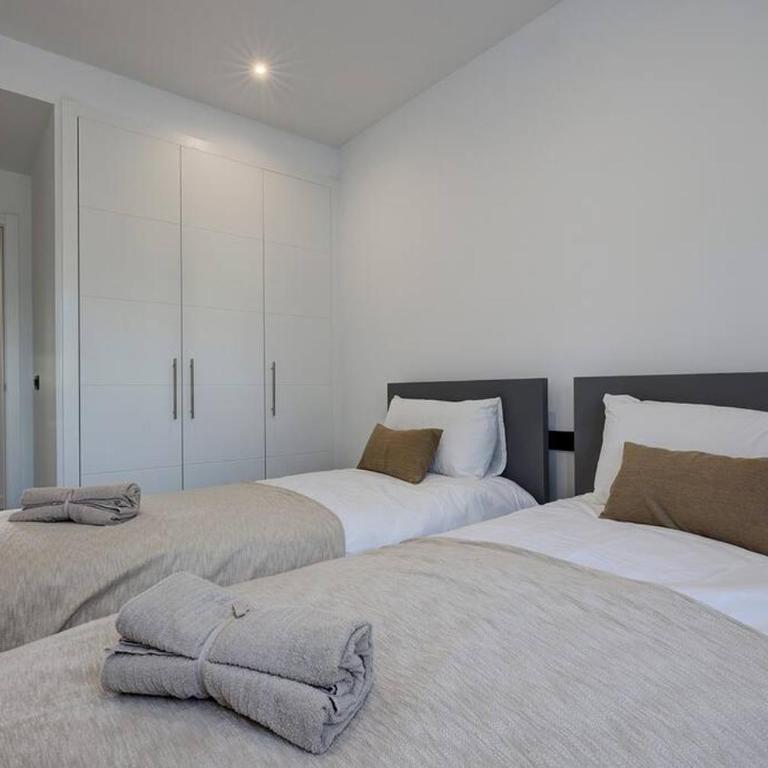 Brand New, Elegant Ground Floor Two Bed Apartment - Apartamento de 2 dormitorios - 22