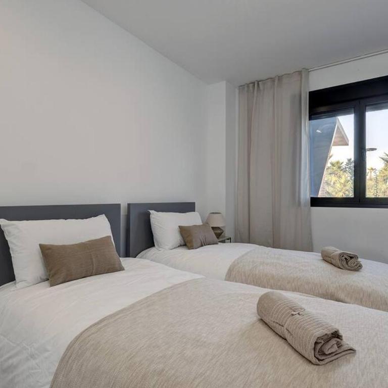 Brand New, Elegant Ground Floor Two Bed Apartment - Apartamento de 2 dormitorios - 21
