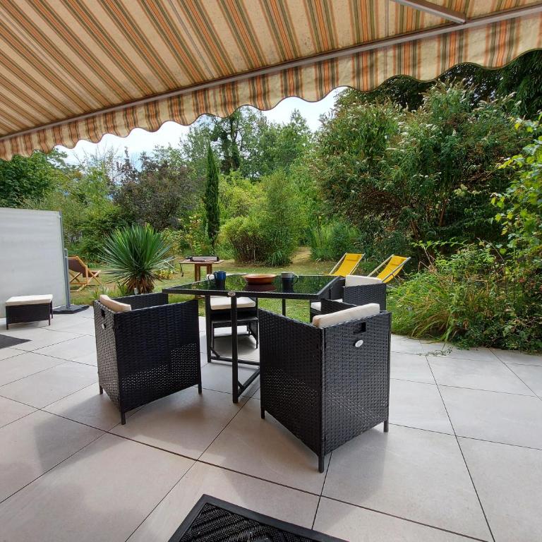 Centre St Jorioz : Charmant et spacieux studio avec terrasse et jardin privatif - Studio - 20
