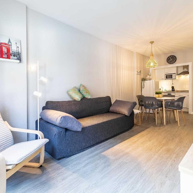76-Lovely Beach Front Apartment in Fuengirola - Apartamento de 1 dormitorio - 11