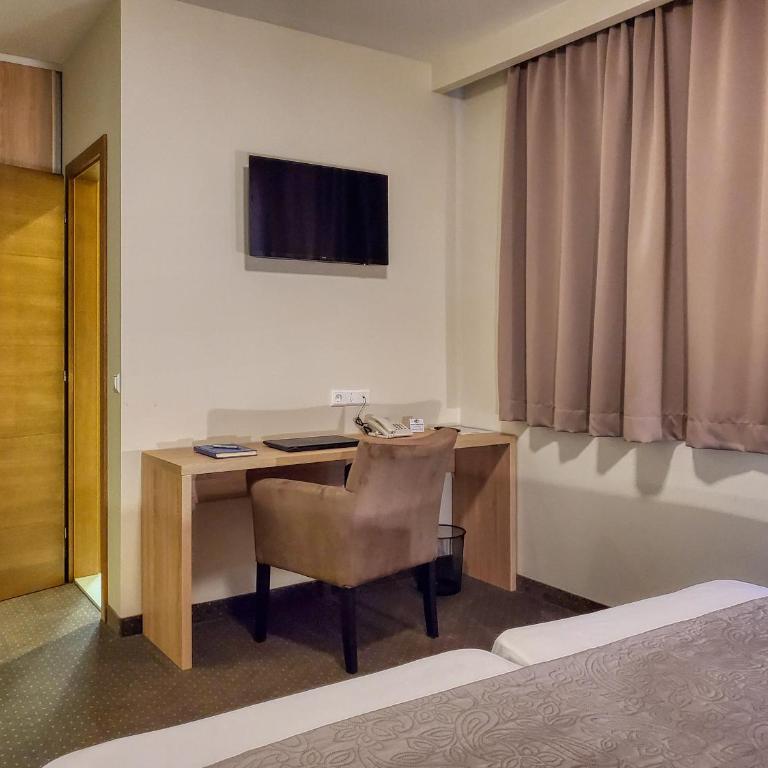 Hotel Argentum - Double or Twin Room with Extra Bed - 6