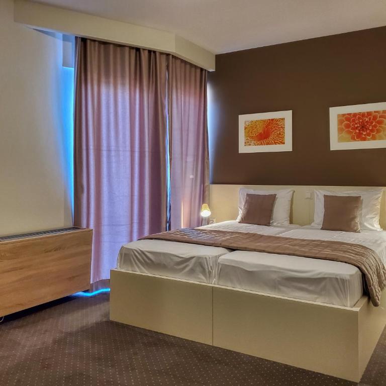 Hotel Argentum - Double or Twin Room with Extra Bed - 10