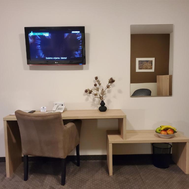 Hotel Argentum - Deluxe Double or Twin Room - 6