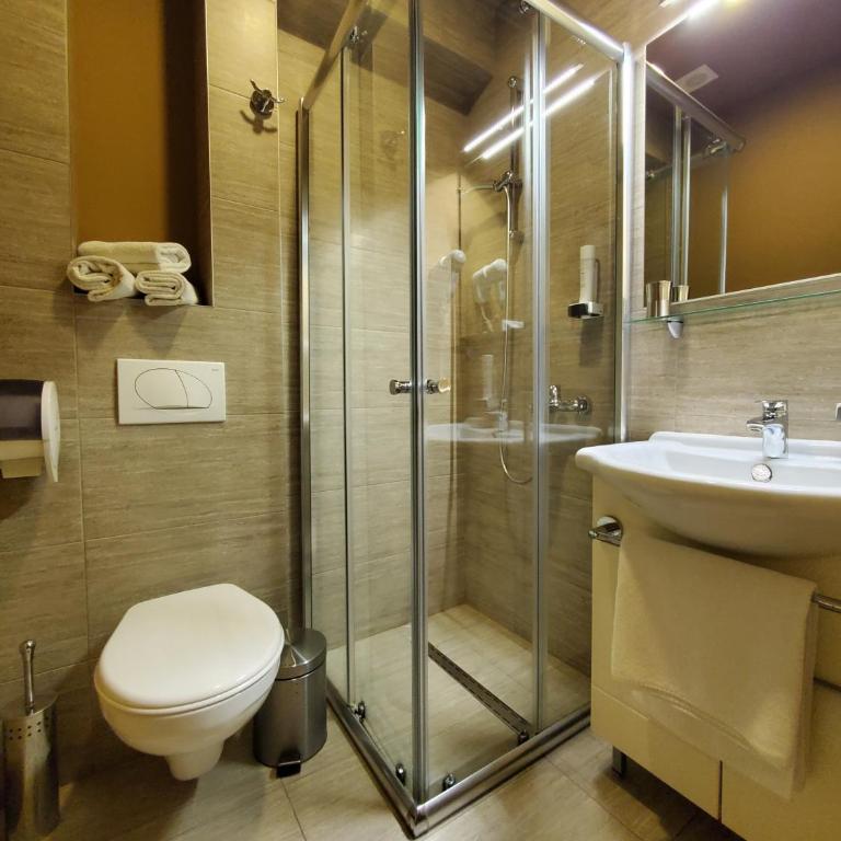 Hotel Argentum - Twin Room with Extra Bed - 14