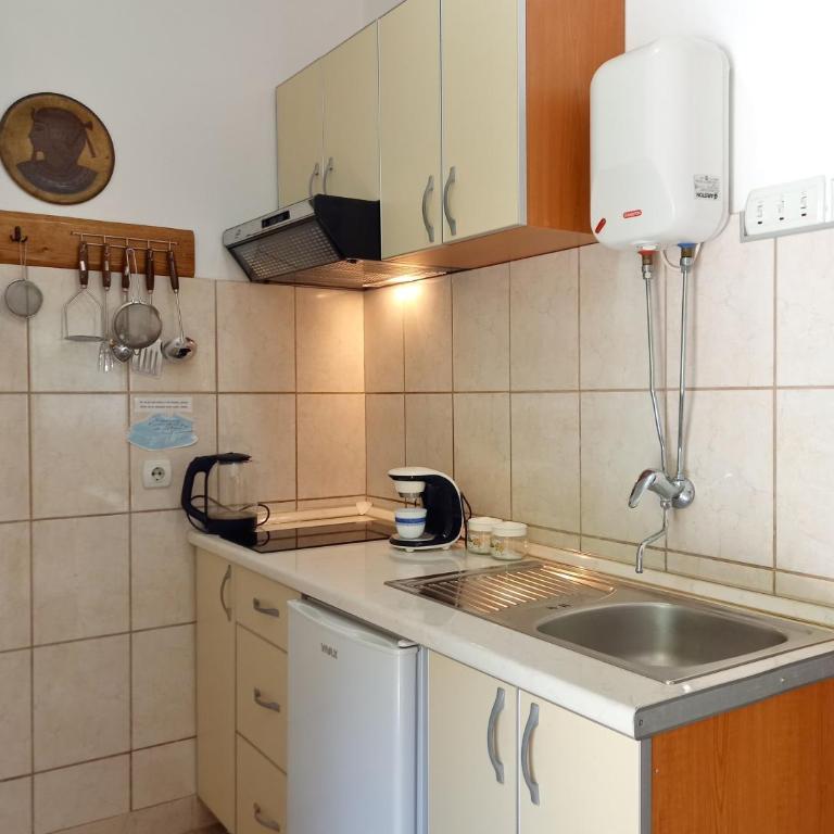 Apartment Pinebreeze - Prčanj - Kotor - Apartment - Ground Floor - 16