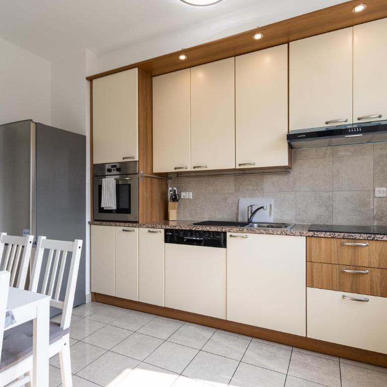 Belvedere Apartment Walking Distance from Train Station - Appartamento con 1 Camera da Letto - 24