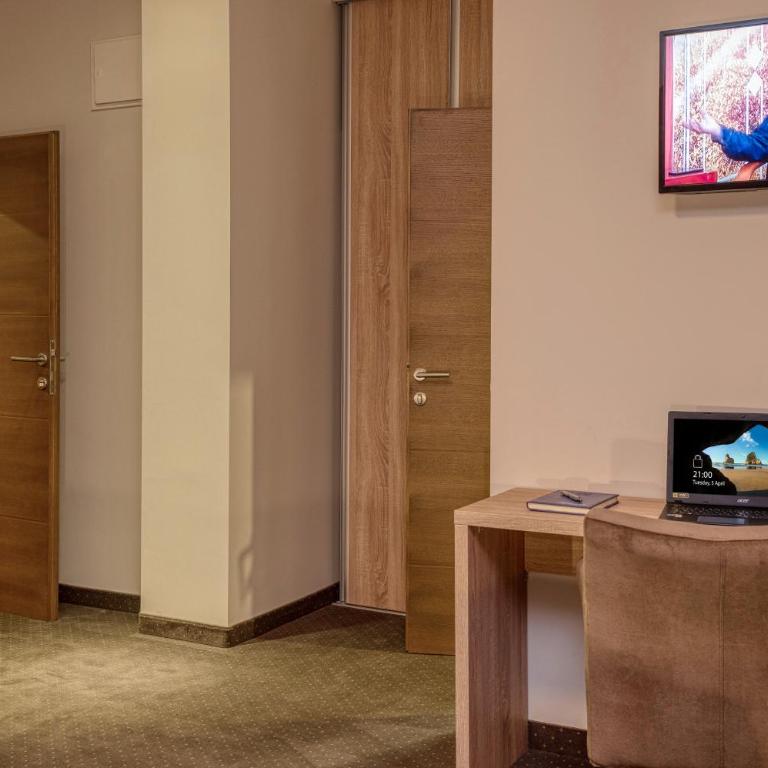 Hotel Argentum - Double or Twin Room with Extra Bed - 14